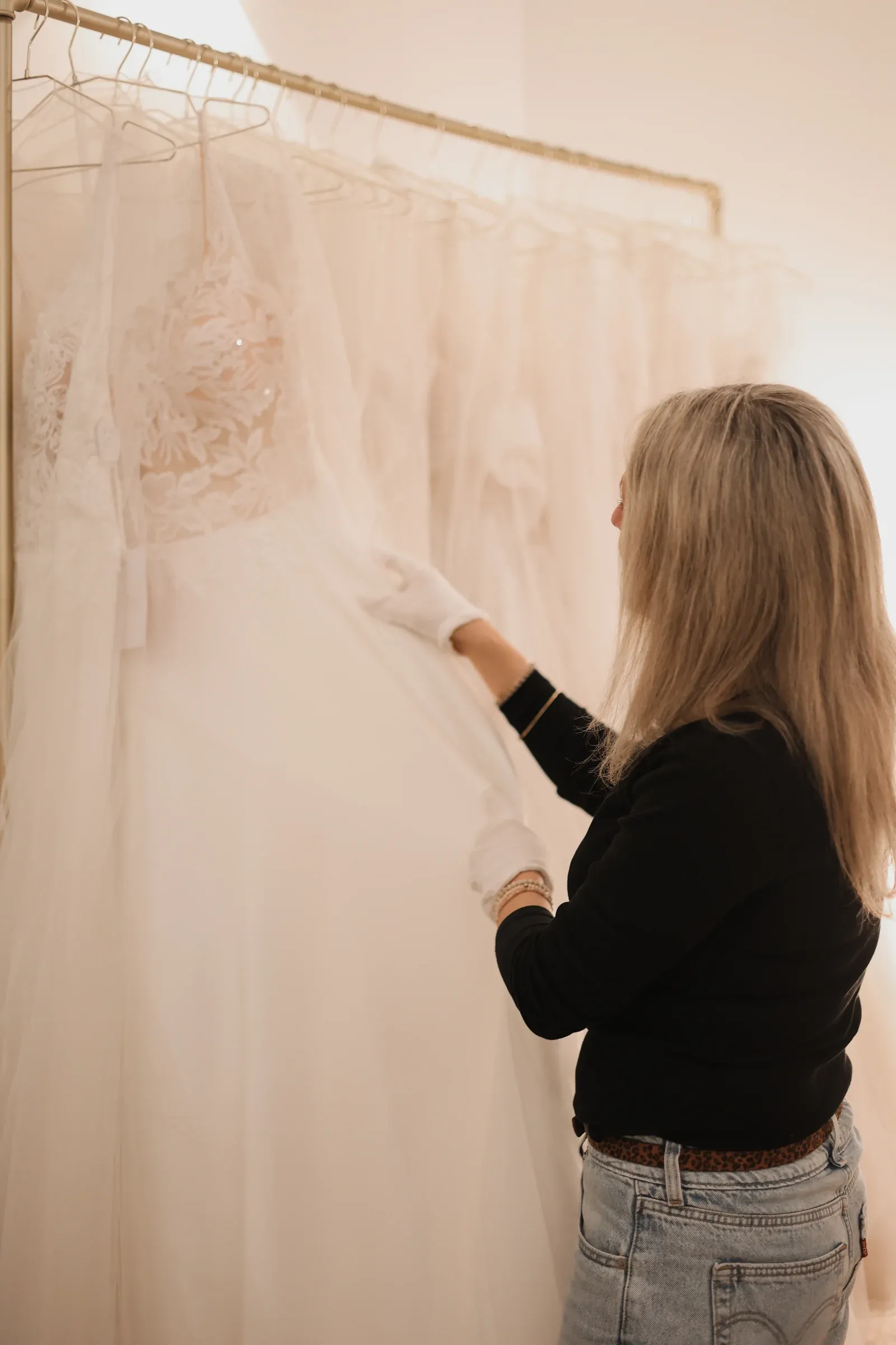 Kleiderauswahl in der Boutique